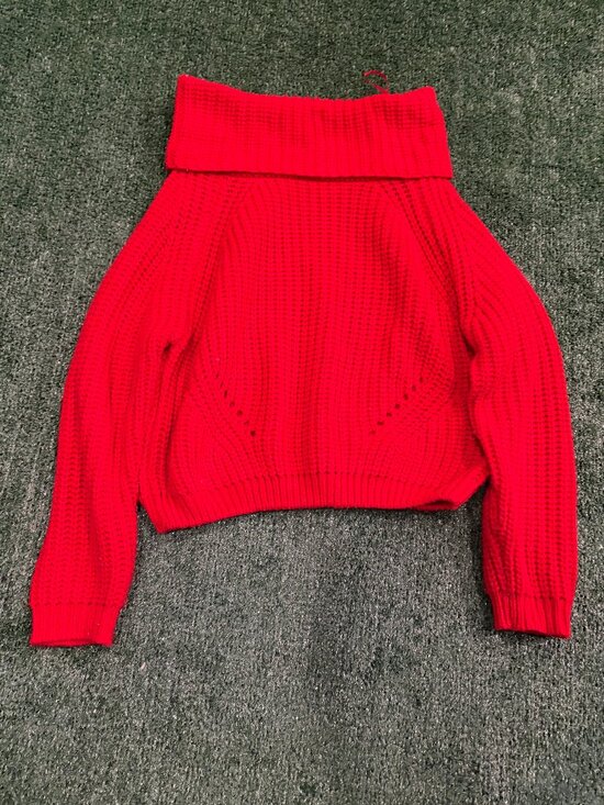 Sweaters - Red Chunky Knit Cropped Turtleneck Sweater XS